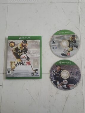 EA Sports NHL 15 XBOX ONE + FREE NHL 17 XBOX ONE